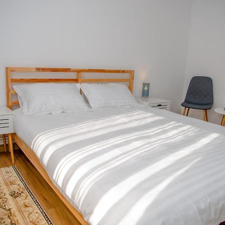 Family House Pristol Apartman Kültér fotó