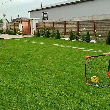Family House Pristol Apartman Kültér fotó