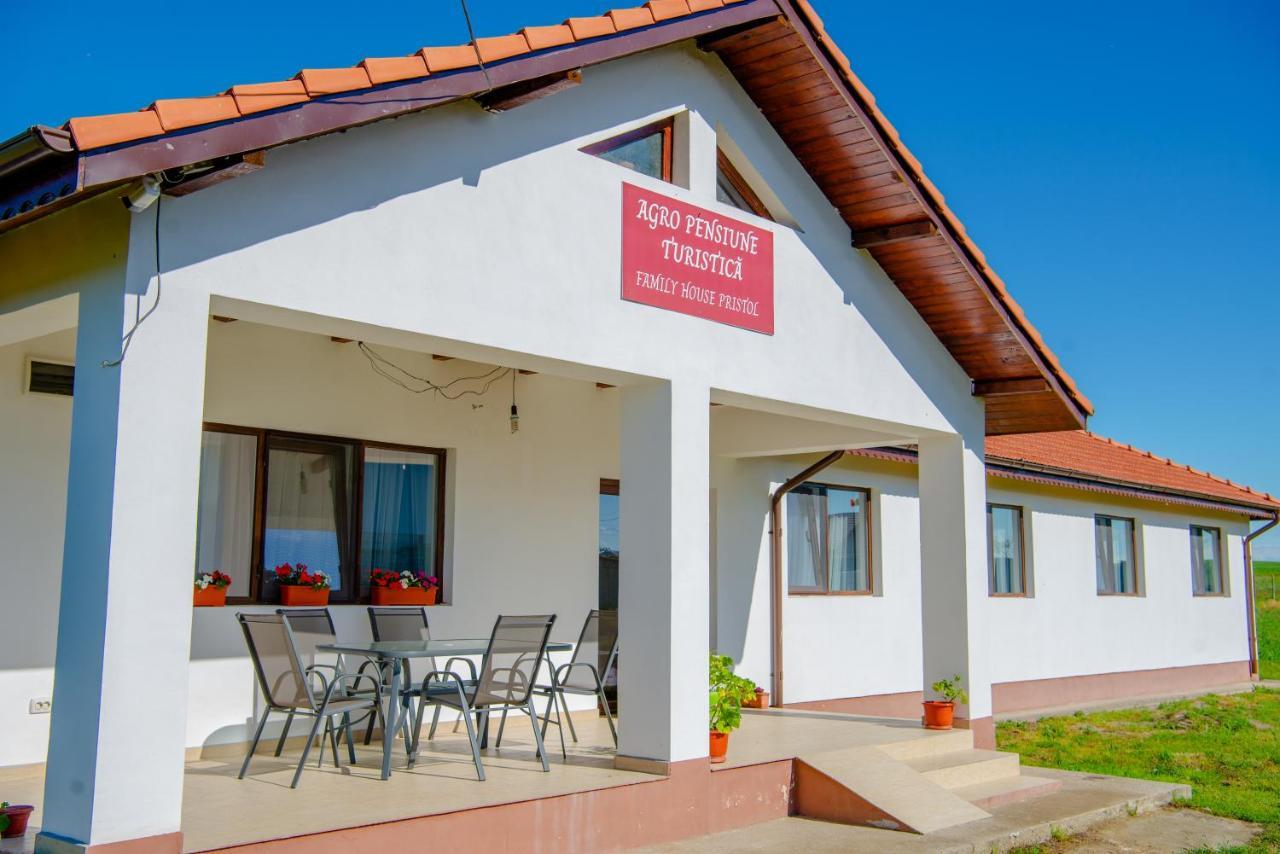 Family House Pristol Apartman Kültér fotó