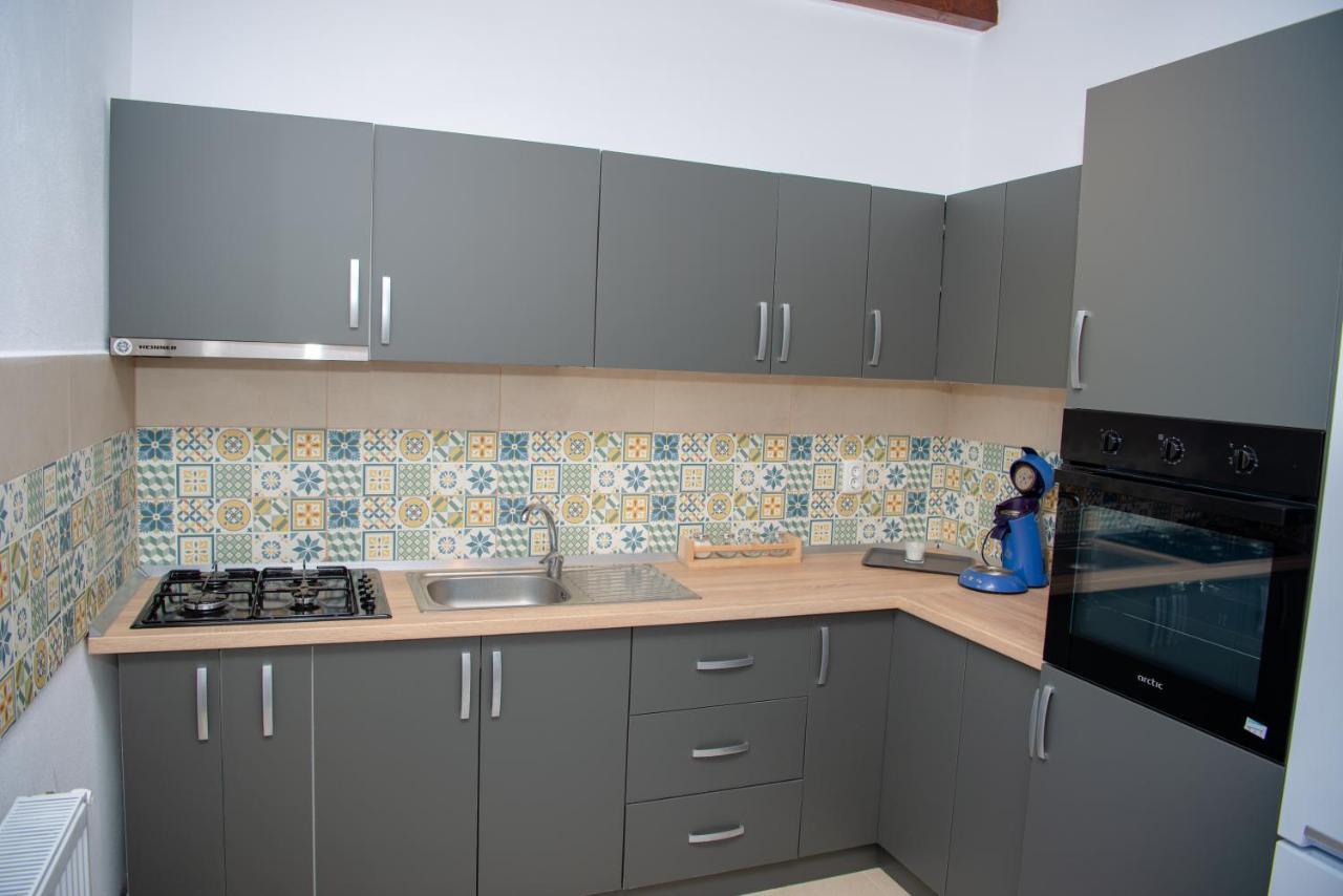 Family House Pristol Apartman Kültér fotó